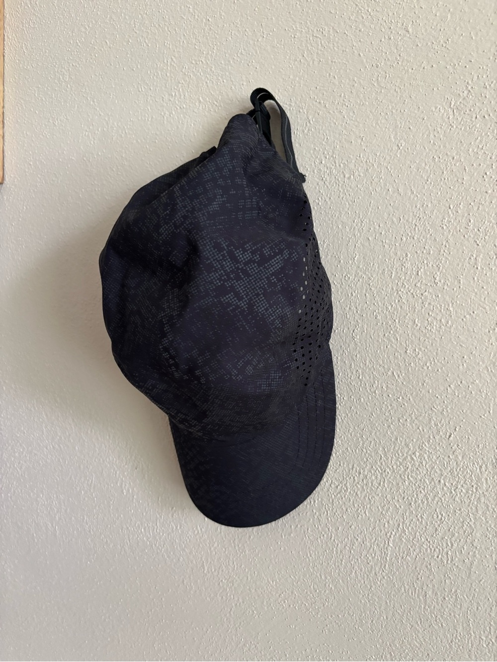Athleta hat